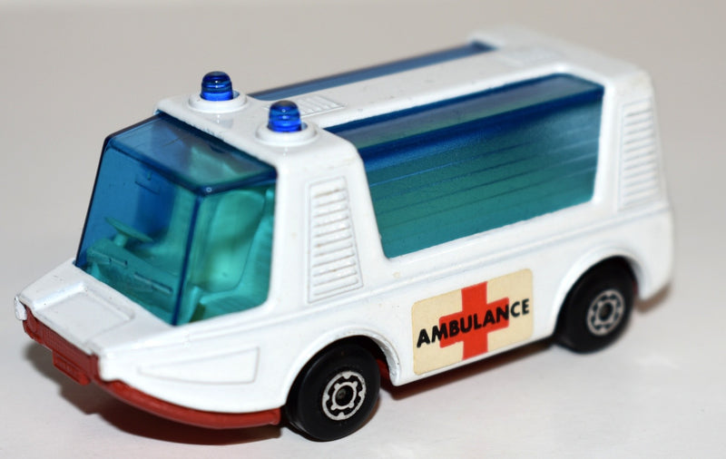 Matchbox - Stretcha Fetcha EMT Ambulance