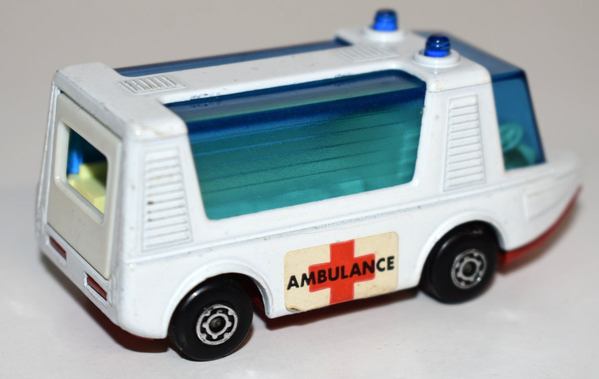 Matchbox - Stretcha Fetcha EMT Ambulance