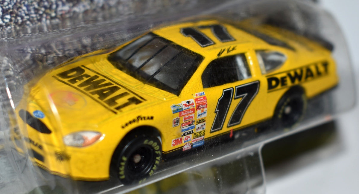 Team Caliber Pit Stop - 2001 Matt Kenseth Dewalt Ford Taurus NASCAR Stock Car