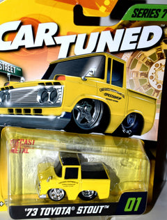 MGA Entertainment - CarTuned - 1973 Toyota Stout Pickup Truck
