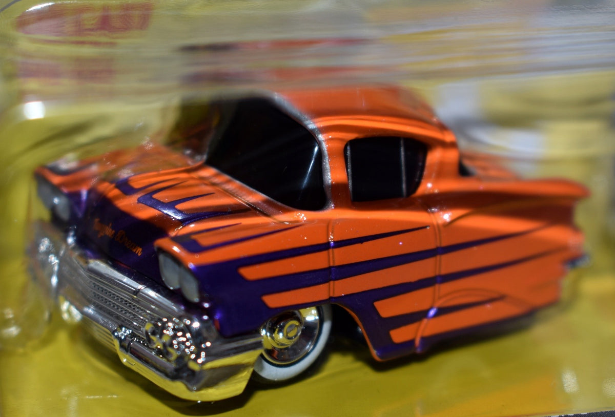 MGA Entertainment - Car Tuned 50's Kustom Cruisers Set - 58 Chevy Impala & 1956 Chevy Nomad