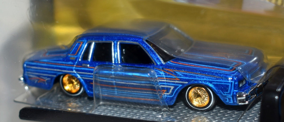Maisto Elite Transports - 1987 Chevy Caprice Lowrider & Flatbed Hauler