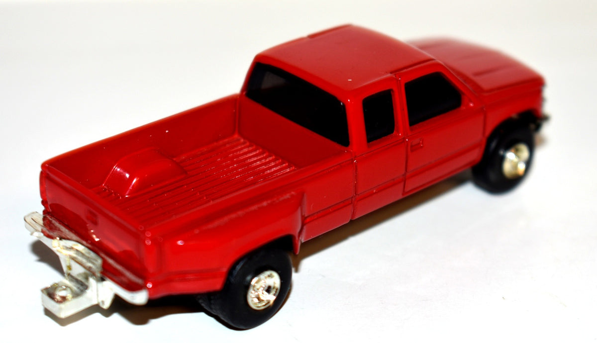 ERTL Vintage - Chevrolet Silverado Extended Cab Dually