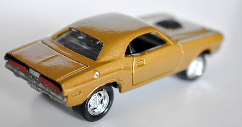 Johnny Lightning 1970 Dodge Challenger