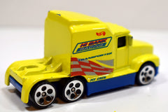 Hot Wheels -  Big Rig  Pit Crew Racing Transporter
