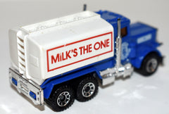 Matchbox - Peterbuilt Milk Tanker (Door Logo)