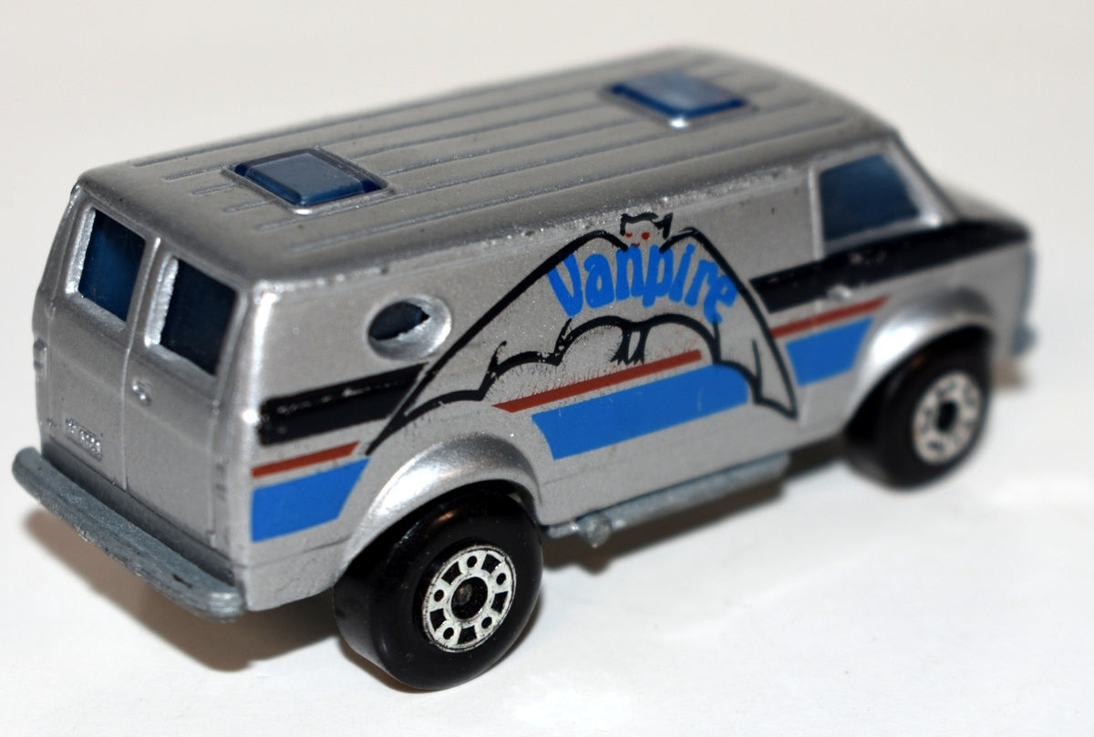 Matchbox - (1982) Chevrolet Vampire Van