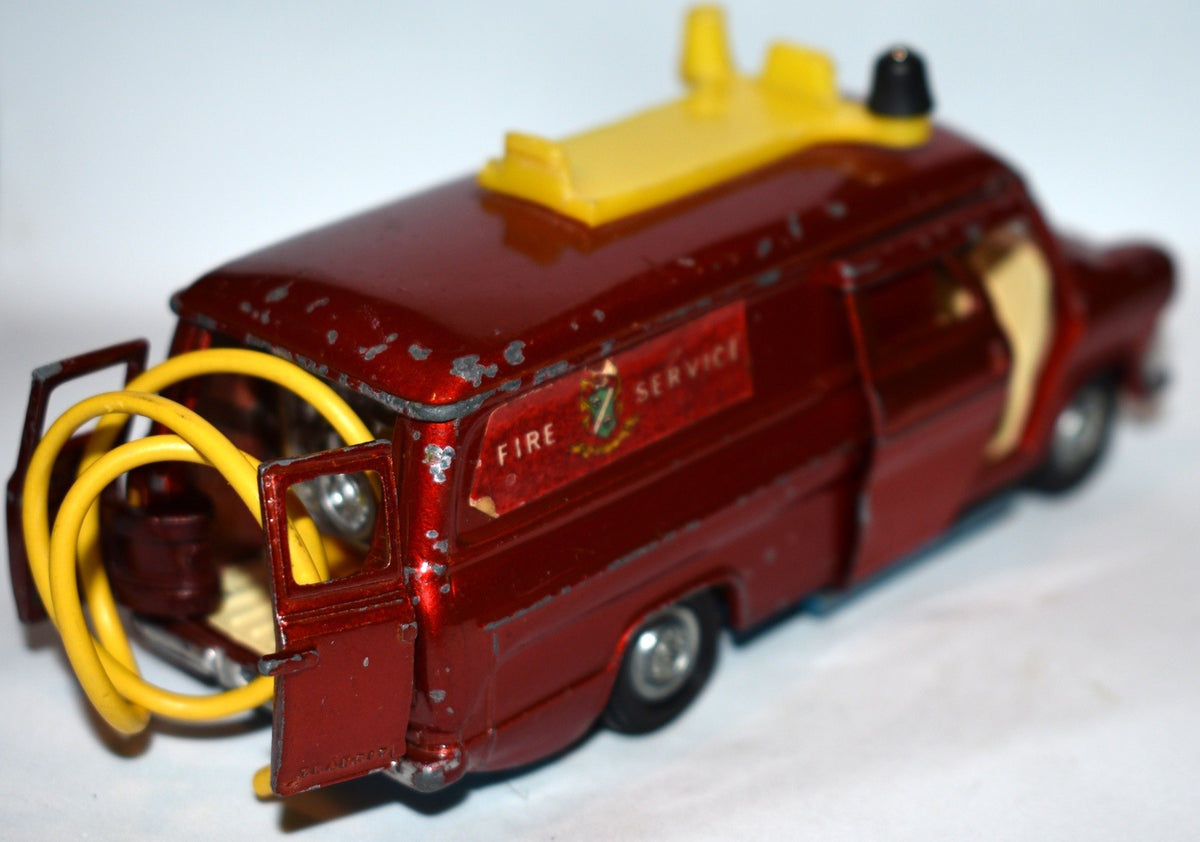 Dinky (260) Ford Transit Fire Appliance