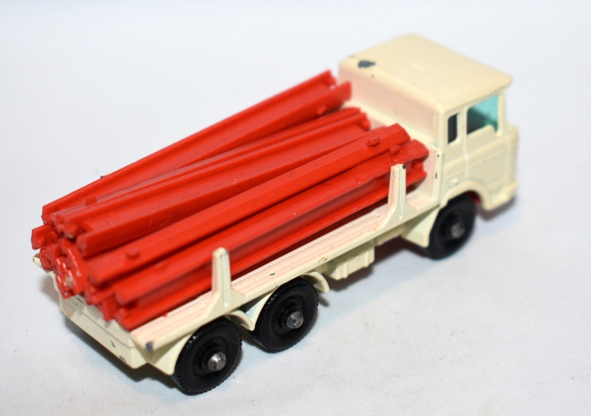 Matchbox Regular Wheels (58C-1) DAF Girder Truck