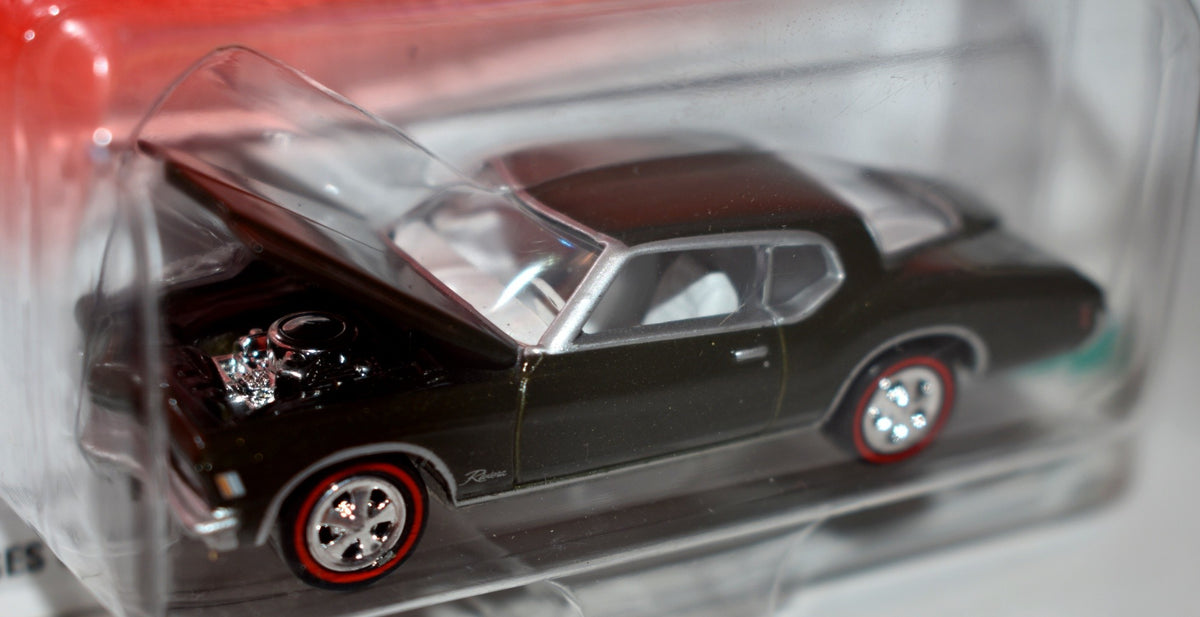 Johnny Lightning 1971 Buick Riviera Boatail