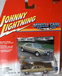 Johnny Lightning 1967 Oldsmobile 442