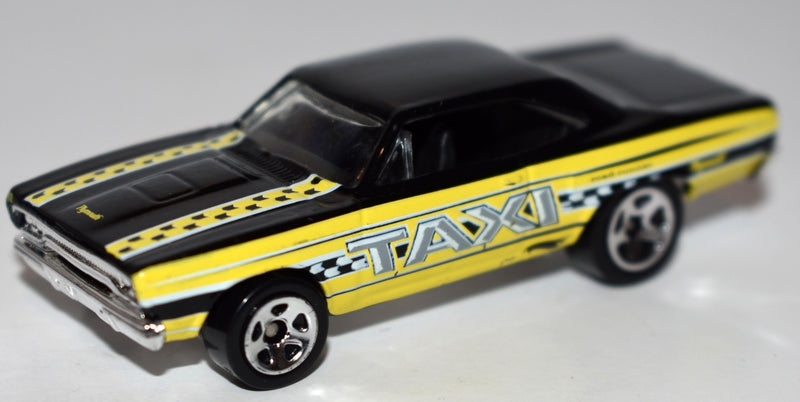 Hot Wheels 1970 Plymouth Road Runner Taxi Cab