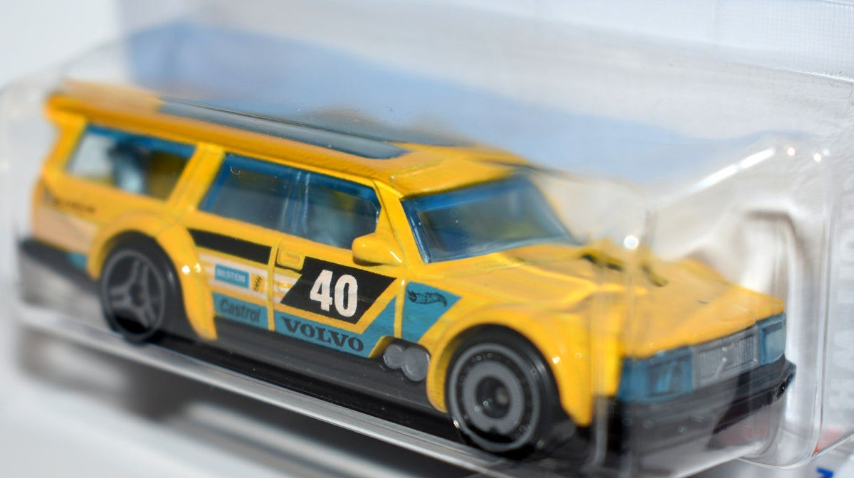 Hot Wheels - Volvo 240 Drift Station Wagon