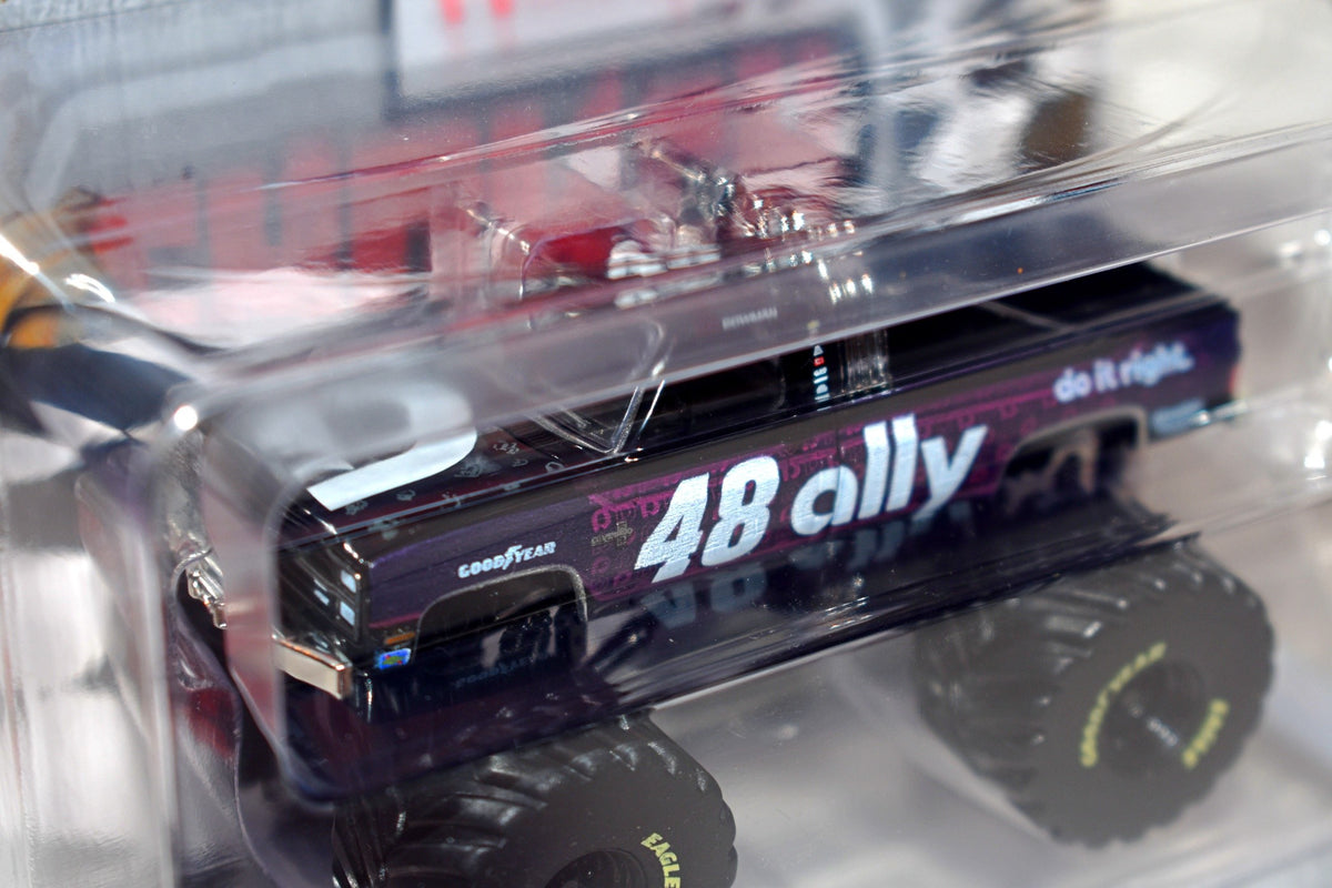 Greenlight - Kings of Krunch - Hendrick Motorsports - Alex Bowman ALLY 84 Chevrolet Silverado