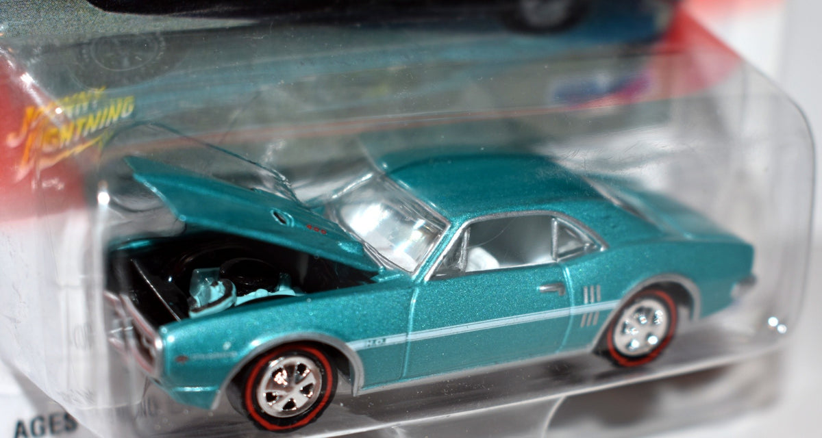 Johnny Lightning Muscle Cars USA - 1967 Pontiac Firebird 400 HO