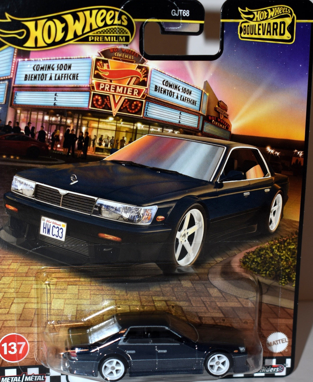 Hot Wheels Premium - Boulevard - Nissan Laurel C33