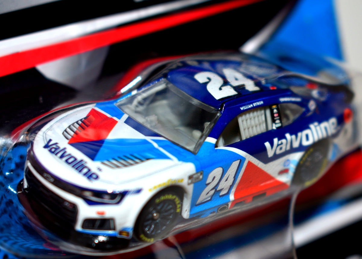 Lionel NASCAR Authentics - William Byron Valvoline Chevrolet Camaro