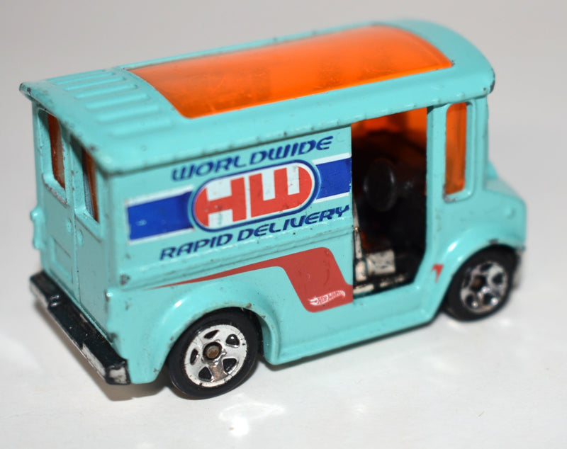 Hot Wheels - Bread Box - Worldwide Rapid Delivery Courier Van