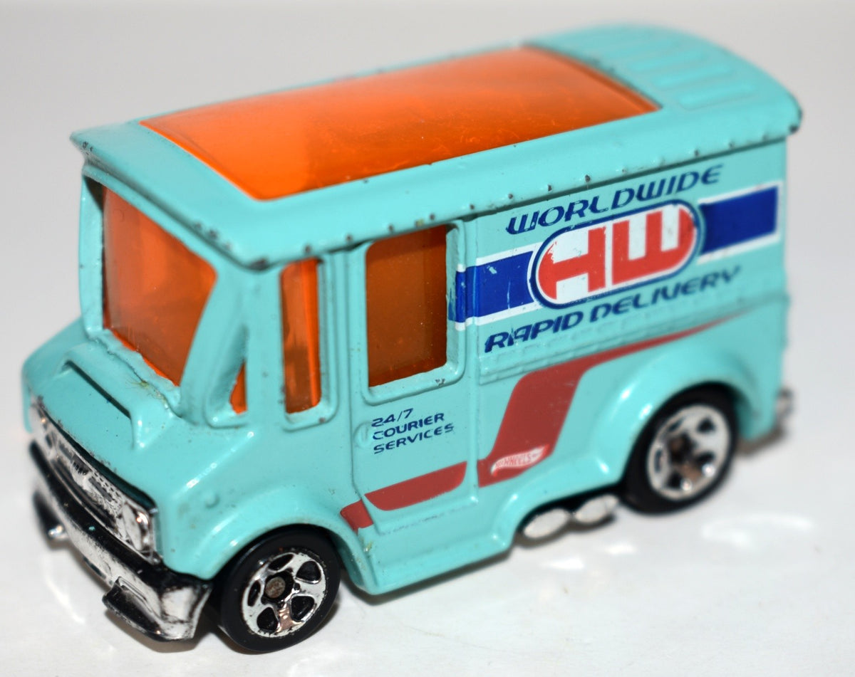 Hot Wheels - Bread Box - Worldwide Rapid Delivery Courier Van