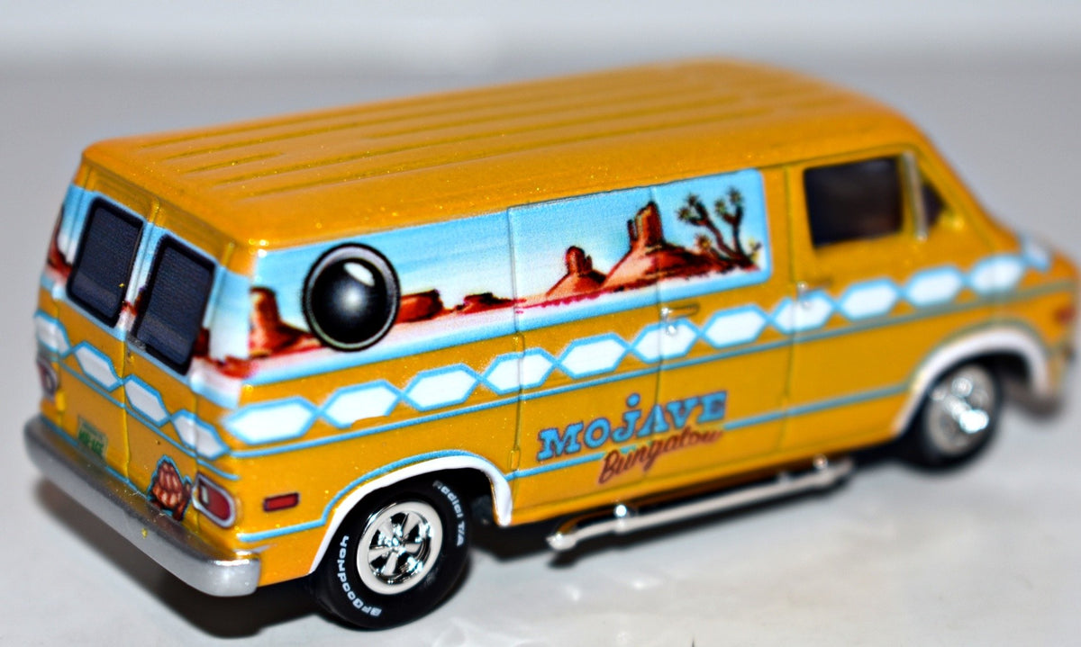 Johnny Lightning -  Mojave Bungalow - 1976 Dodge Tradesman Custom Van