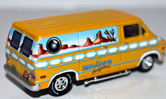 Johnny Lightning -  Mojave Bungalow - 1976 Dodge Tradesman Custom Van