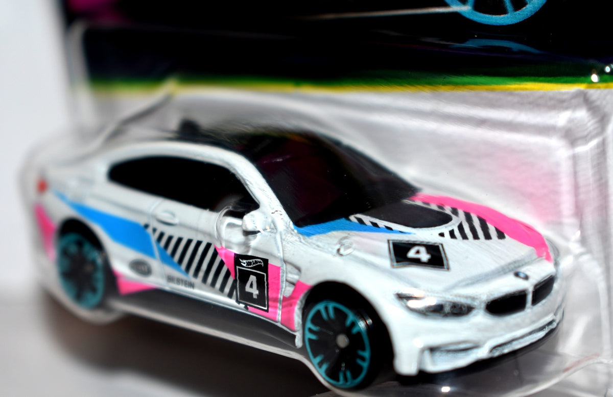 Hot Wheels Neon Speeders - BMW M4