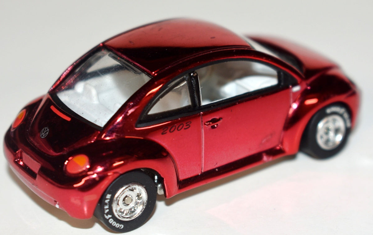 Johnny Lightning  - Holiday Classics 2003 Volkswagen Beetle