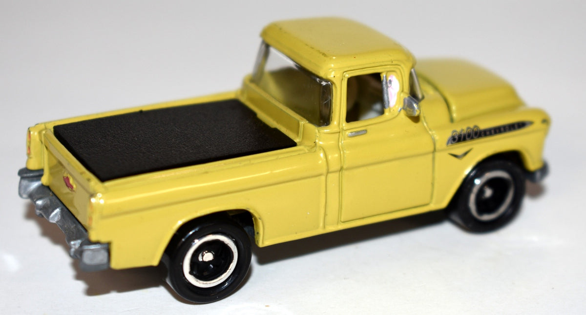 Johnny Lightning -  Truckin America - 1955 Chevrolet Cameo Pickup Truck