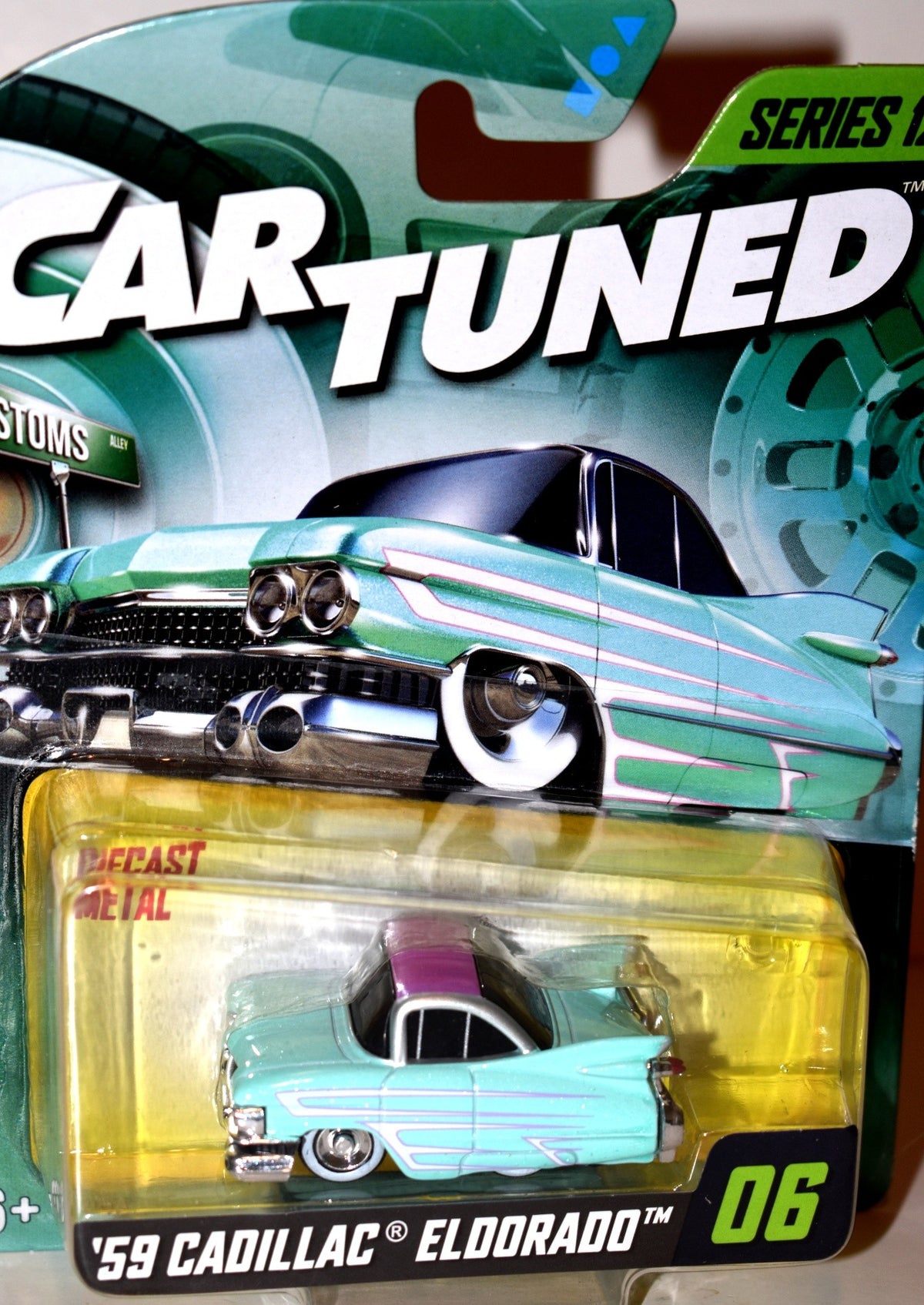 MGA Entertainment - Car Tuned  - 1959 Cadillac Eldorado Coupe