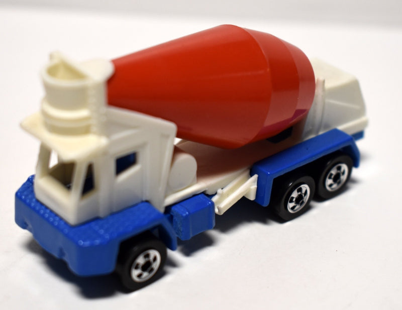 Hot Wheels 1992 First Edition -  Oshkosh Cement Mixer