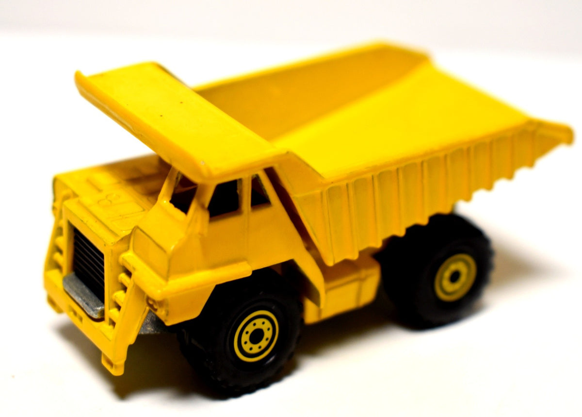 Hot Wheels -  CAT Dump Truck