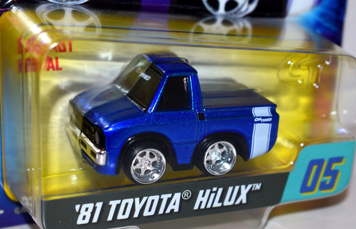 MGA Entertainment - CarTuned - 1981 Toyota Hi-Lux Pickup Truck