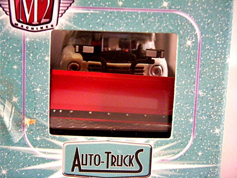 M2 Machines - Auto Trucks - 1950 Studebaker 2R Pickup Truck with Snow Plow