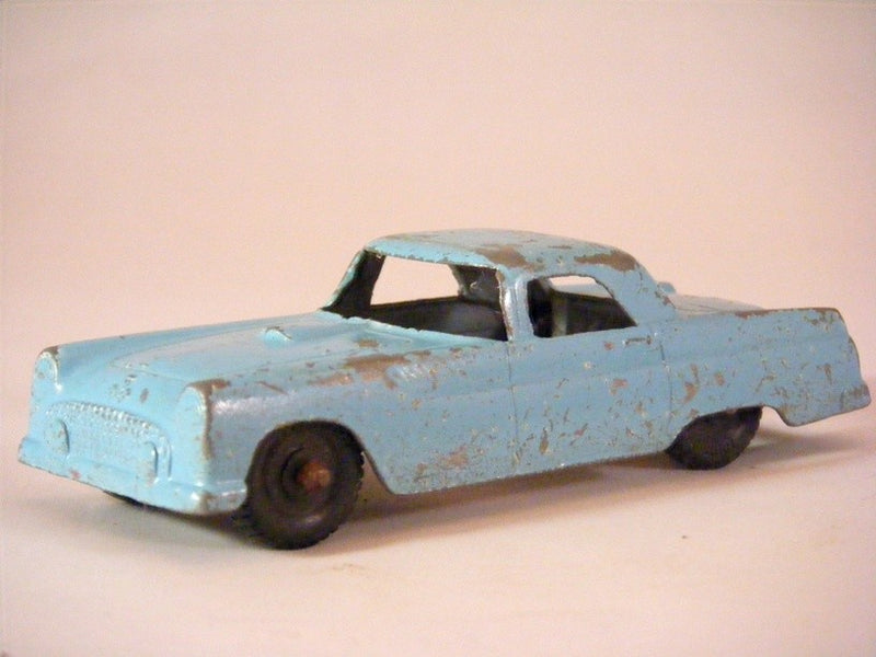 TootsieToy 1955 Ford Thunderbird Coupe