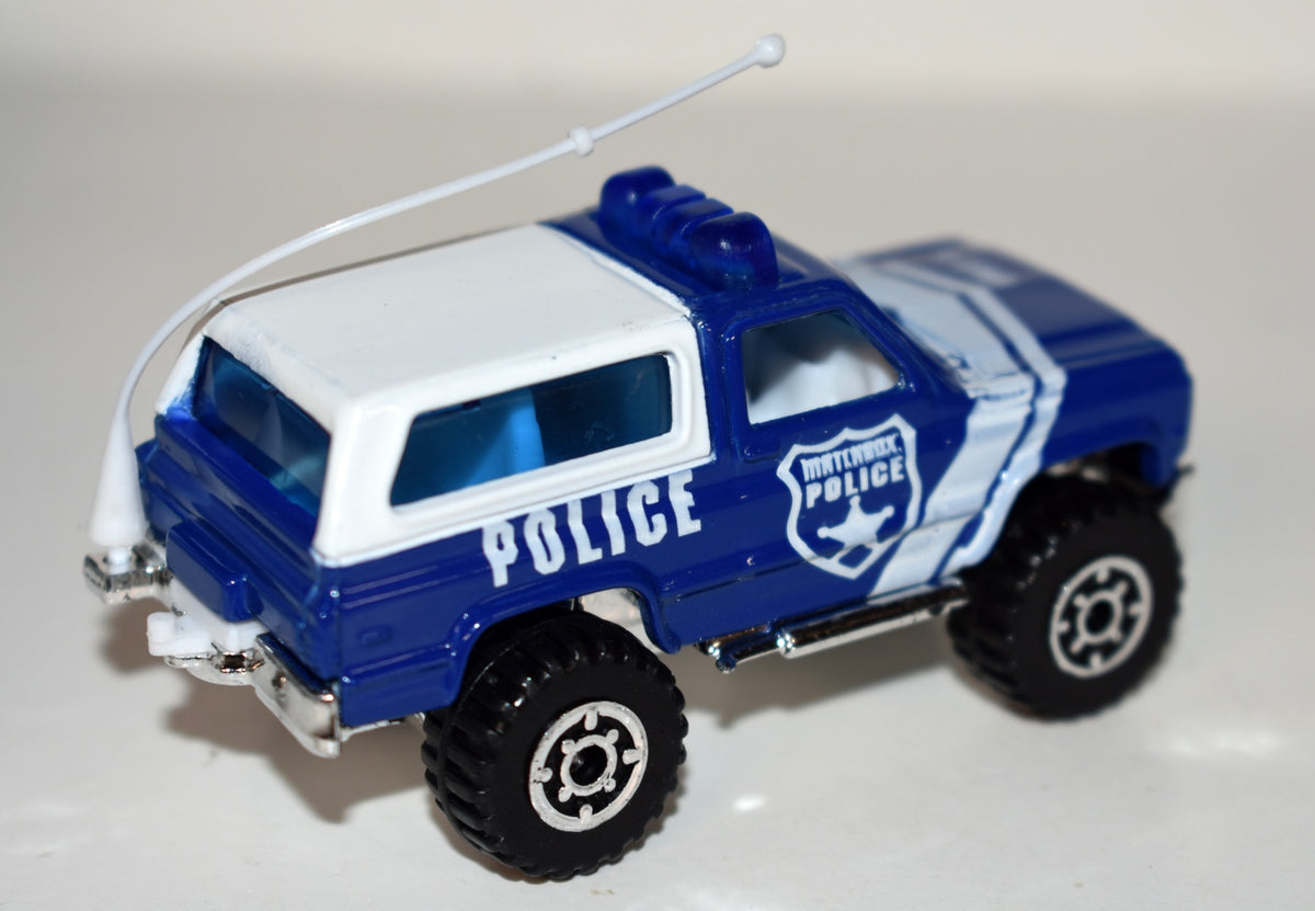 Matchbox Chevrolet Blazer Police Truck-2