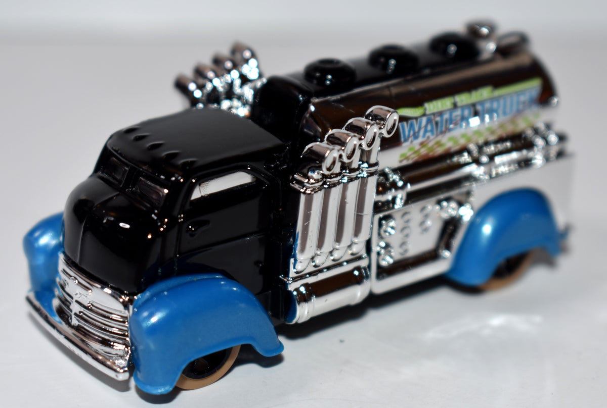 Hot Wheels Fast Gassin' - GM Pugnose Dirt Track Water Truck