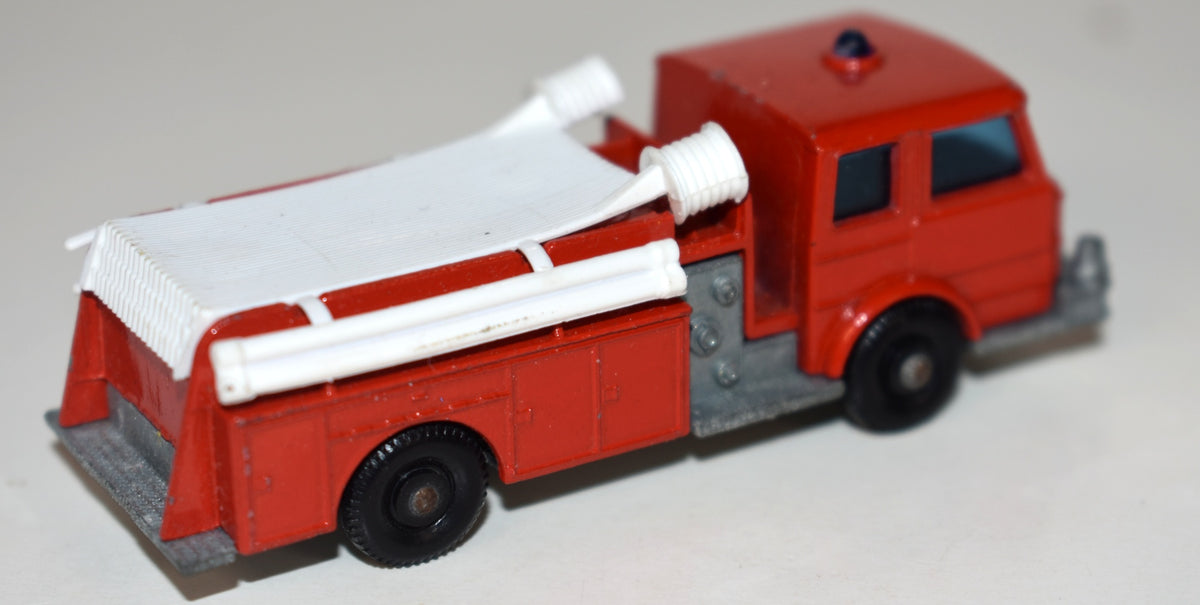 Matchbox Regular Wheels - Fire Pumper Truck (MB 29C)-2