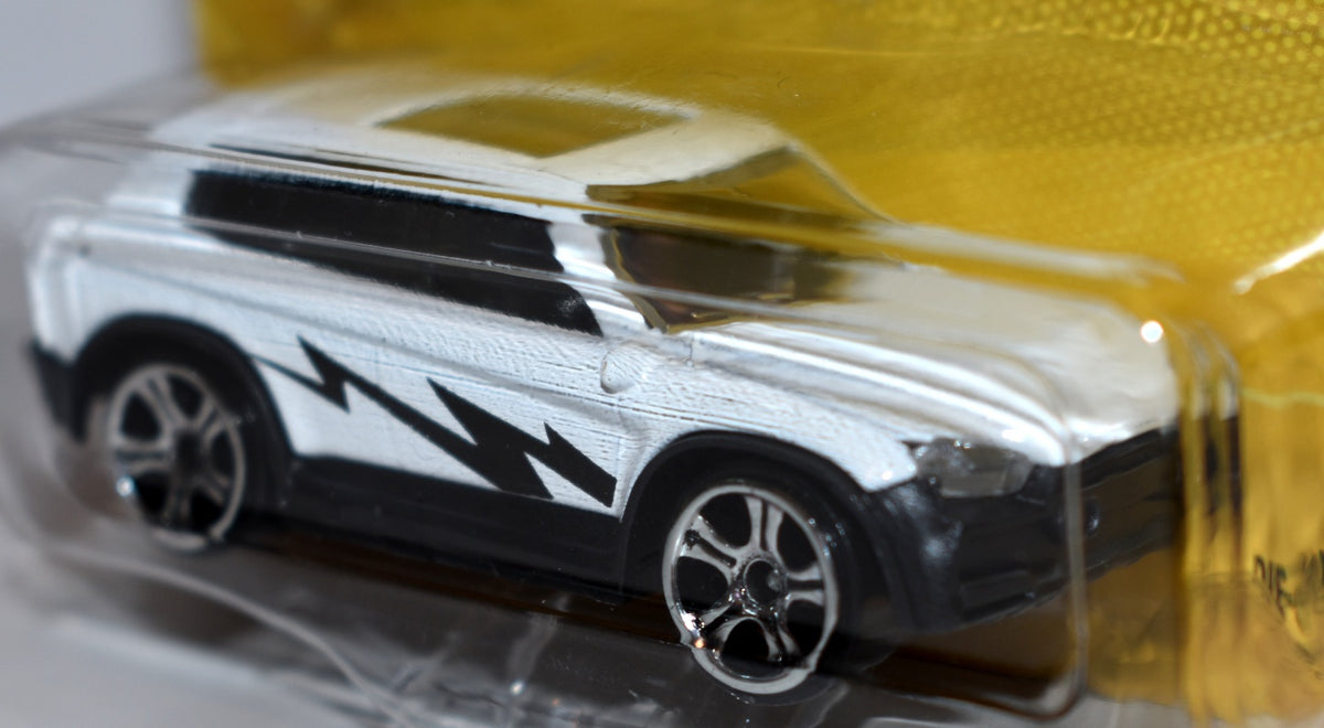 Maisto Adventure Force - Pathrunner Sport Luxury SUV-2