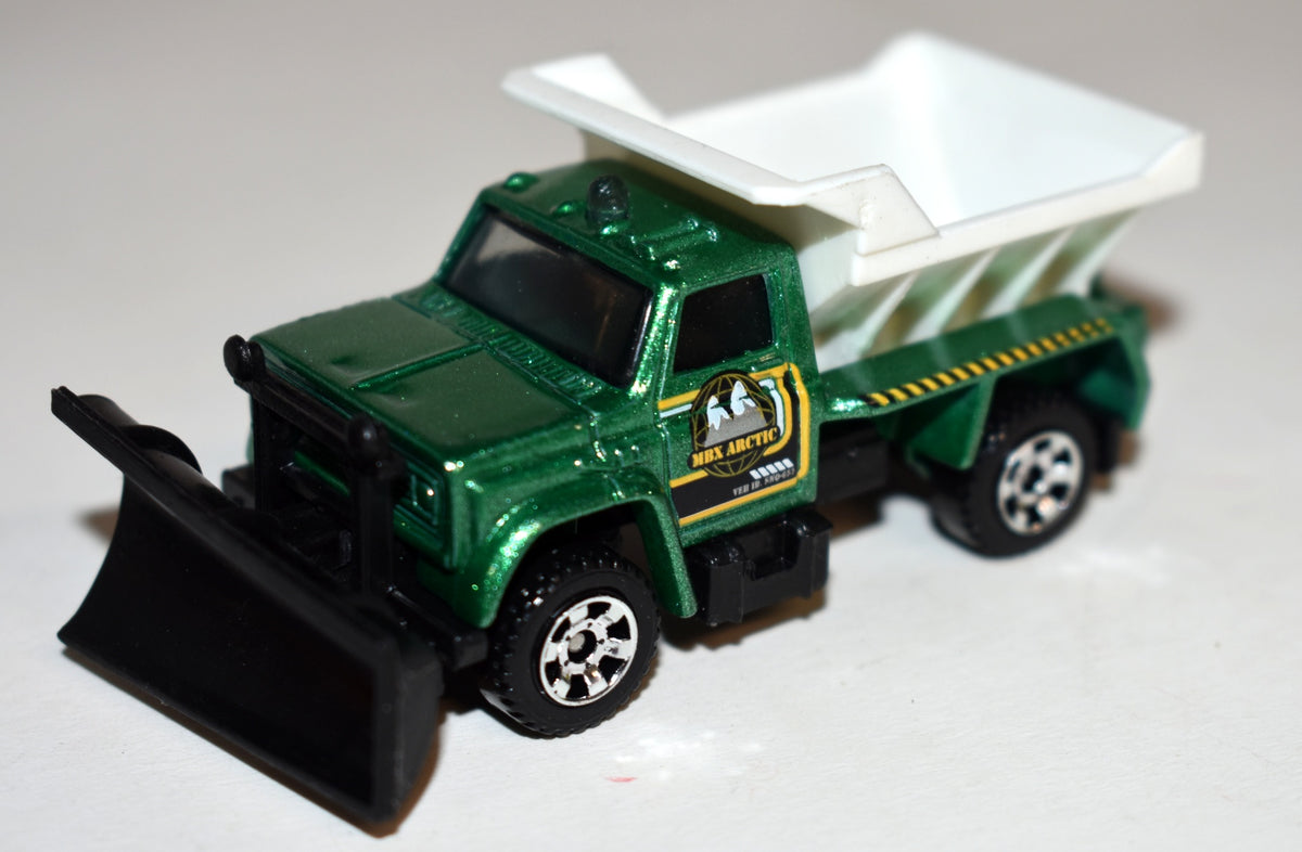 Matchbox - Chevrolet Arctic Division Snow Plow and Salt Spreader