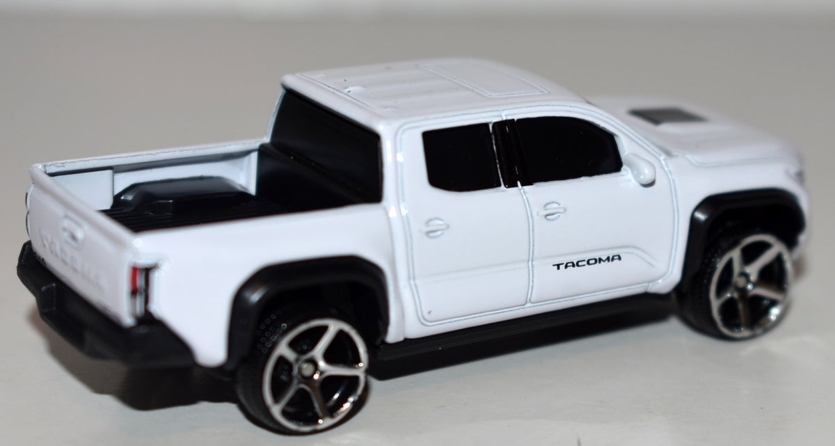 Maisto Adventure Force - Toyota Tacoma TRD Pro Pickup Truck